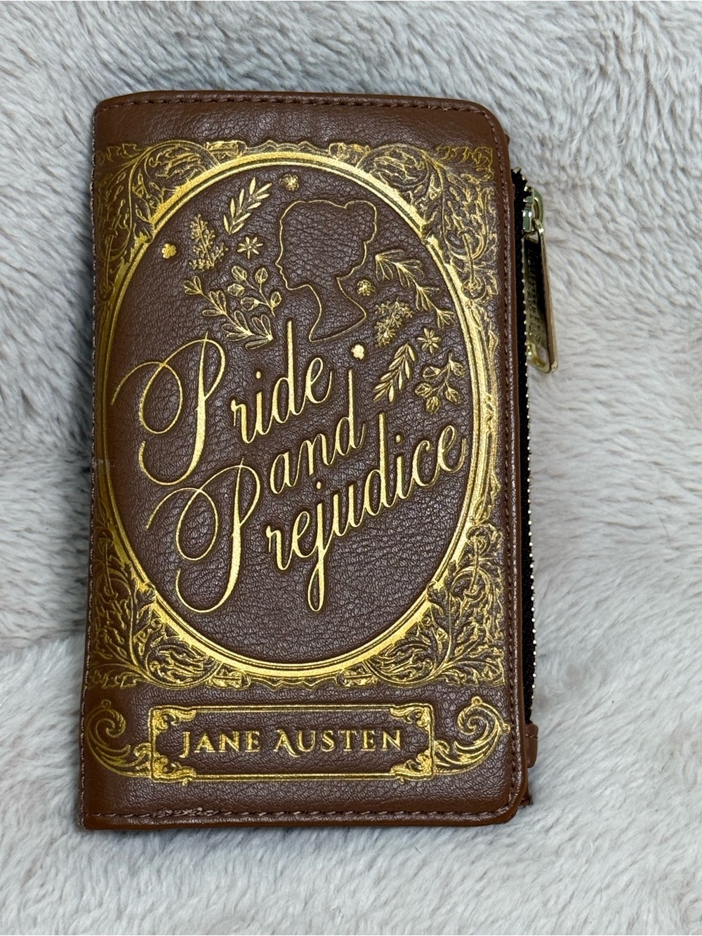 Loungefly Pride & Prejudice Wallet Book - Jane Austen - Picture 1 of 5